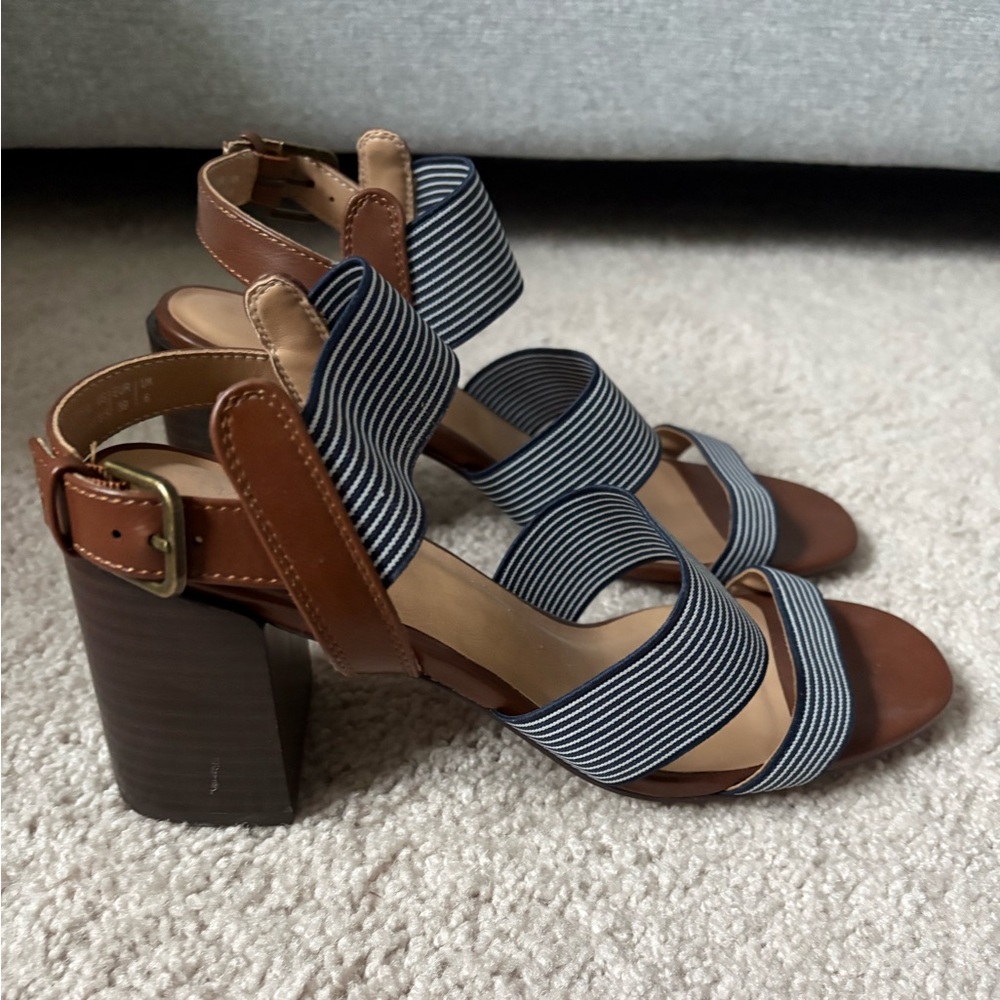 Market & Spruce Brown and Navy Striped Heels
